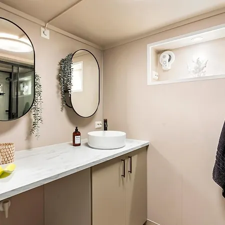 Modern Basement * ستافانجر