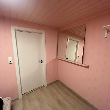 Modern Basement شقة *